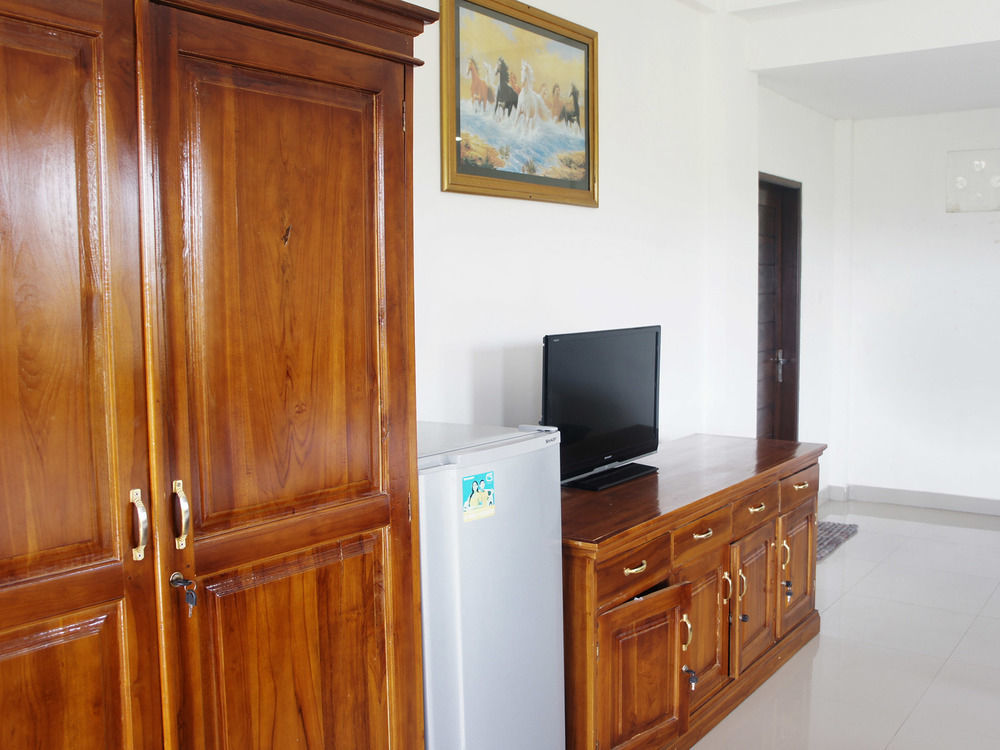 Putu Guest House Canggu  Exterior photo